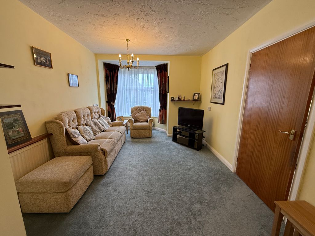 Property photo 3 of 13