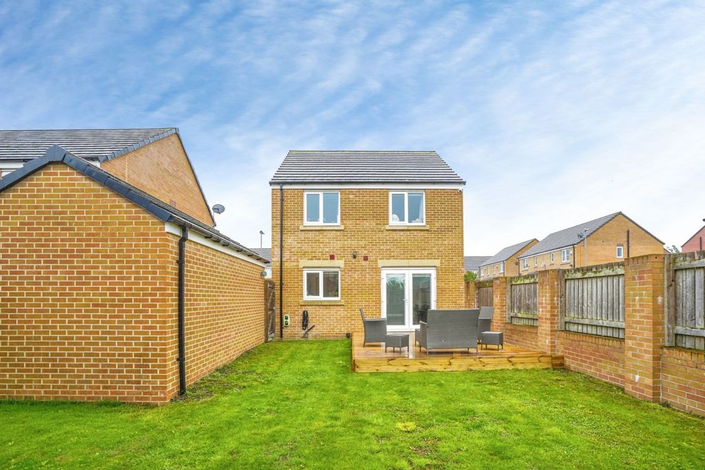 Property photo 2 of 30