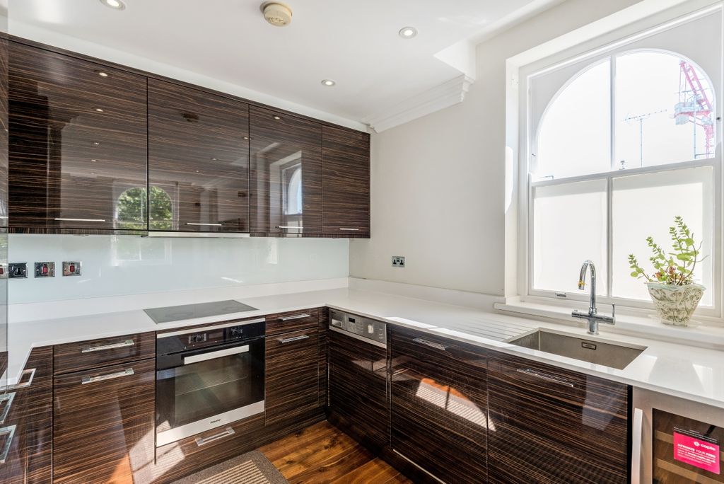 Property photo 3 of 12 Kitchen