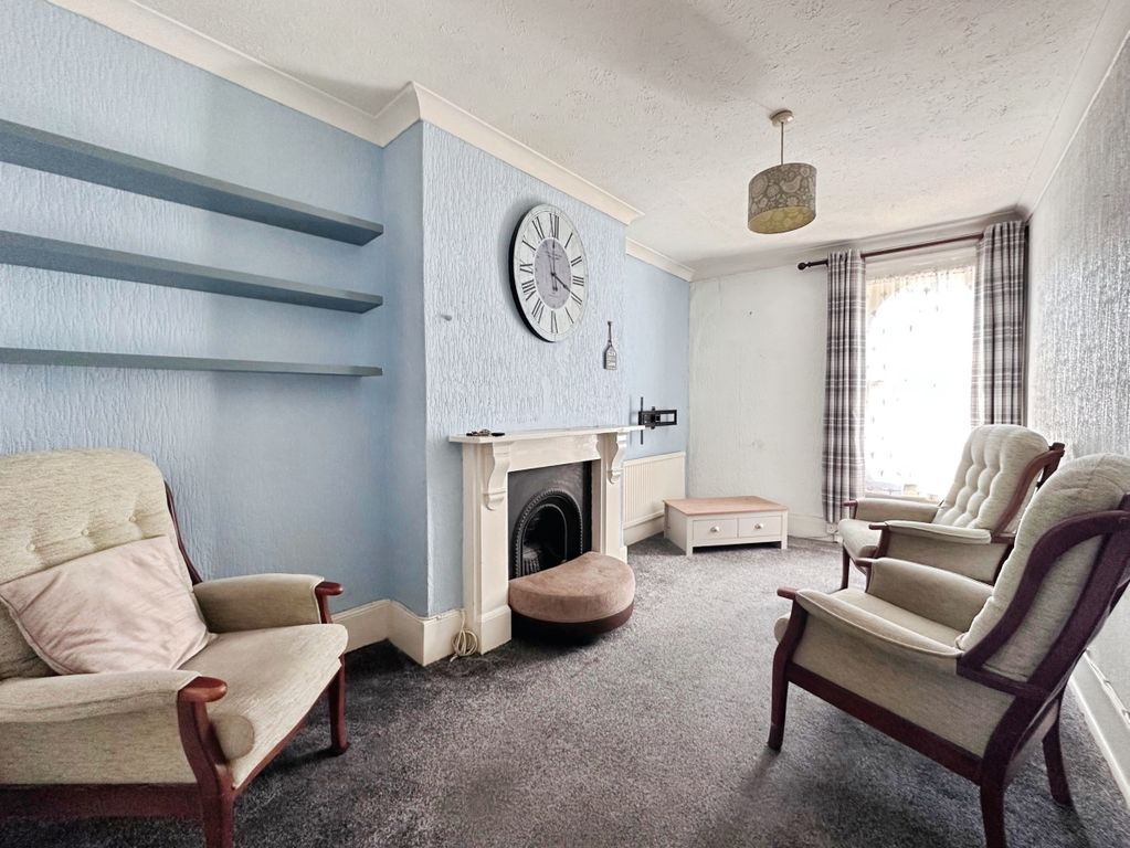 Property photo 2 of 6 King Street Loung...