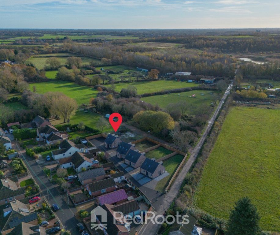 Property photo 2 of 7 4715991