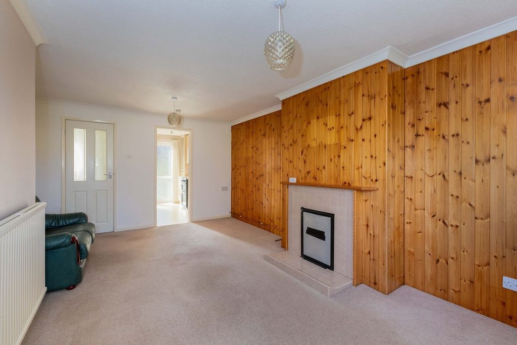 Property photo 2 of 16