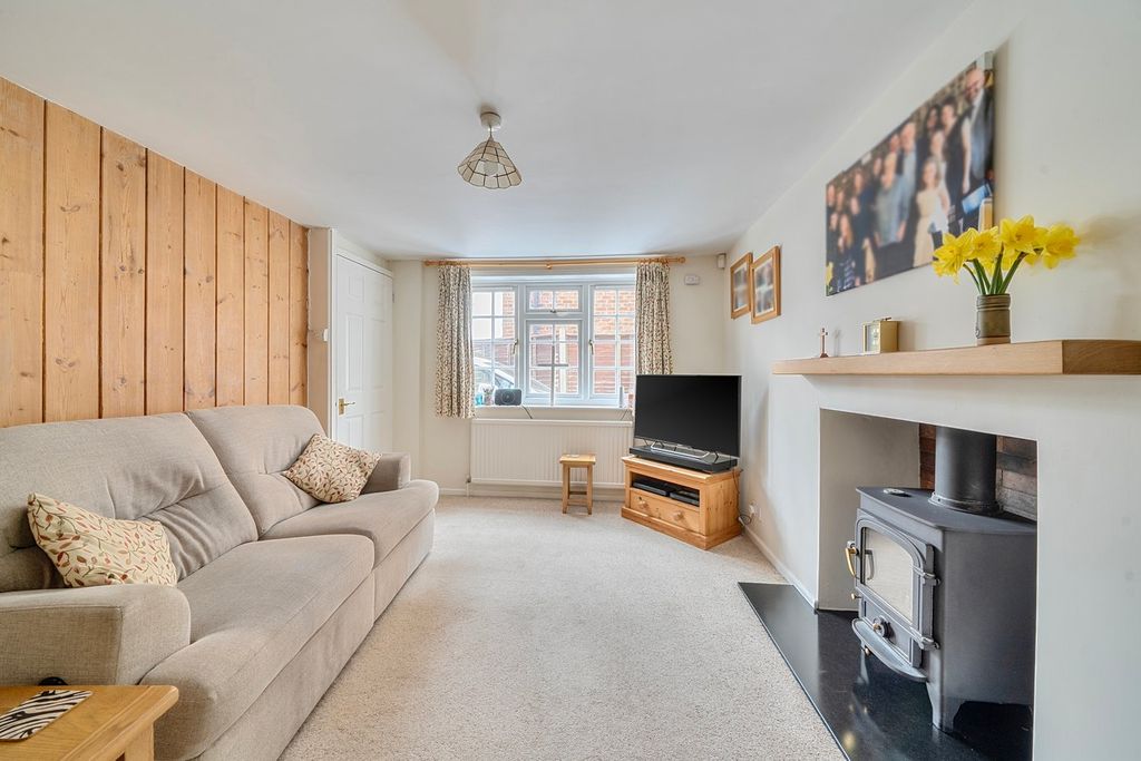 Property photo 2 of 20