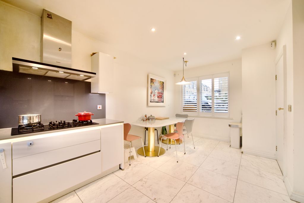 Property photo 3 of 15 Dsc_5316