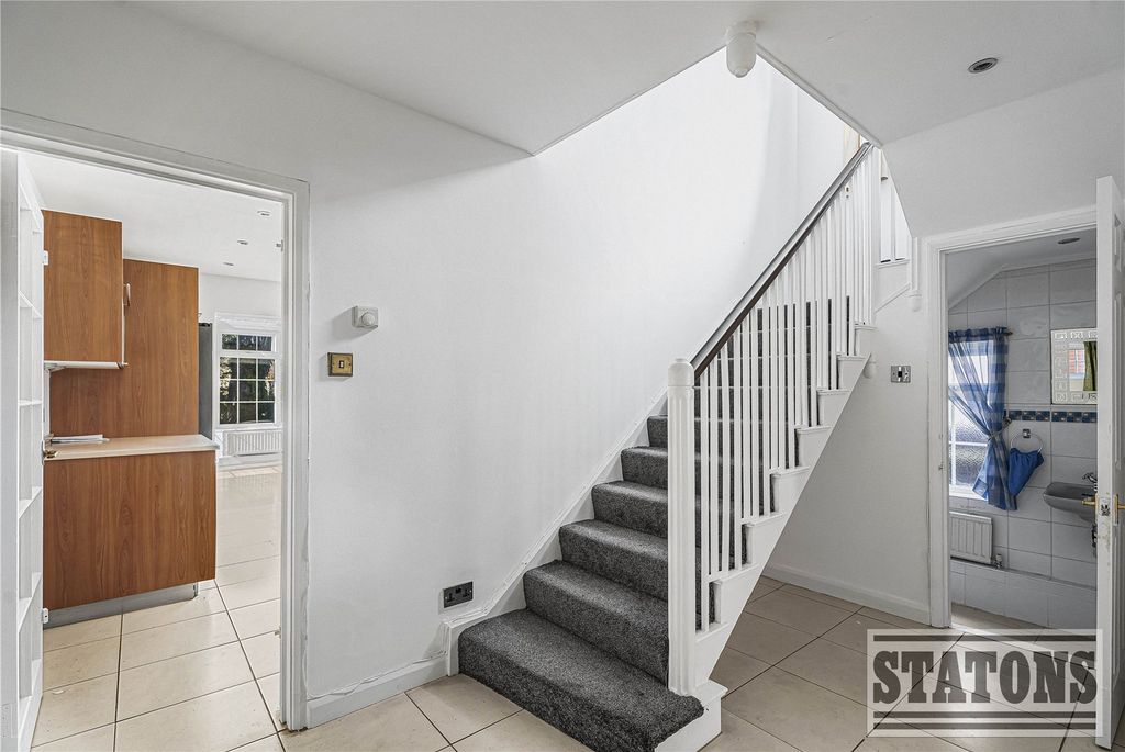 Property photo 2 of 28 Picture No. 05