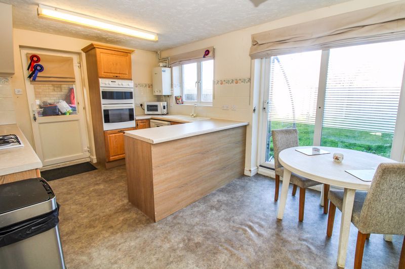 Property photo 2 of 13 Kitchen/Dining Space