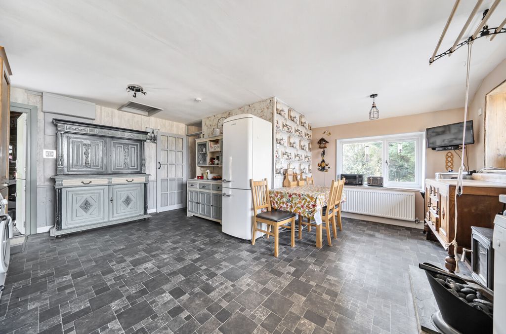 Property photo 2 of 30 1501061-23-6A7Dfb...