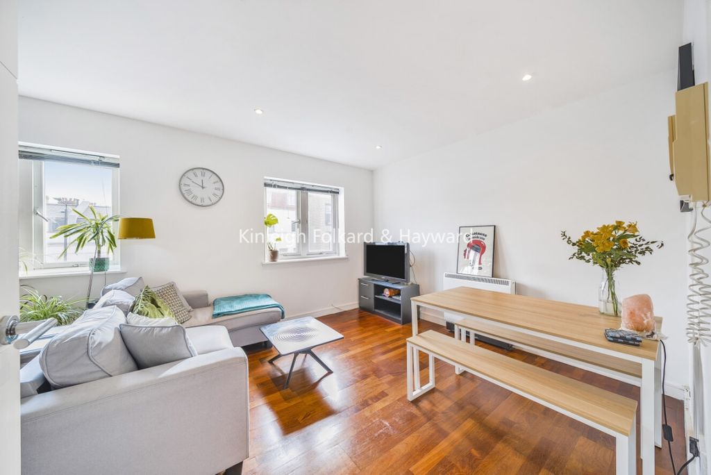 Property photo 1 of 10 B7B22285-644F-4B78-8