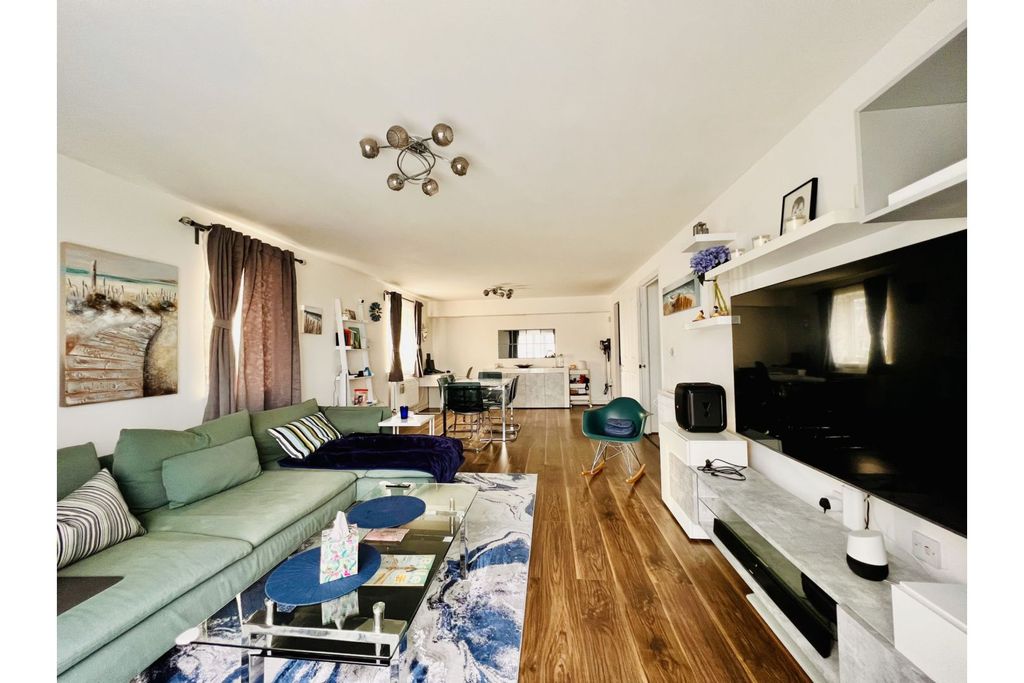 Property photo 2 of 14 Living Area