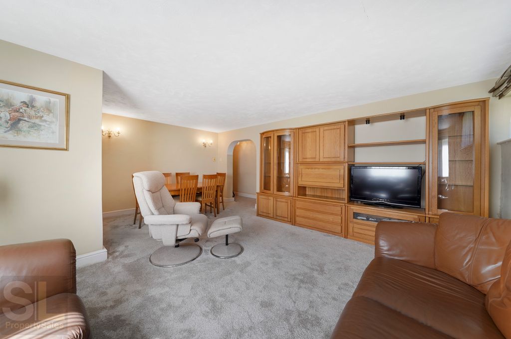 Property photo 3 of 12 Flat 8, Langworthy - Lzduwvhd5Co1Mztugwq7