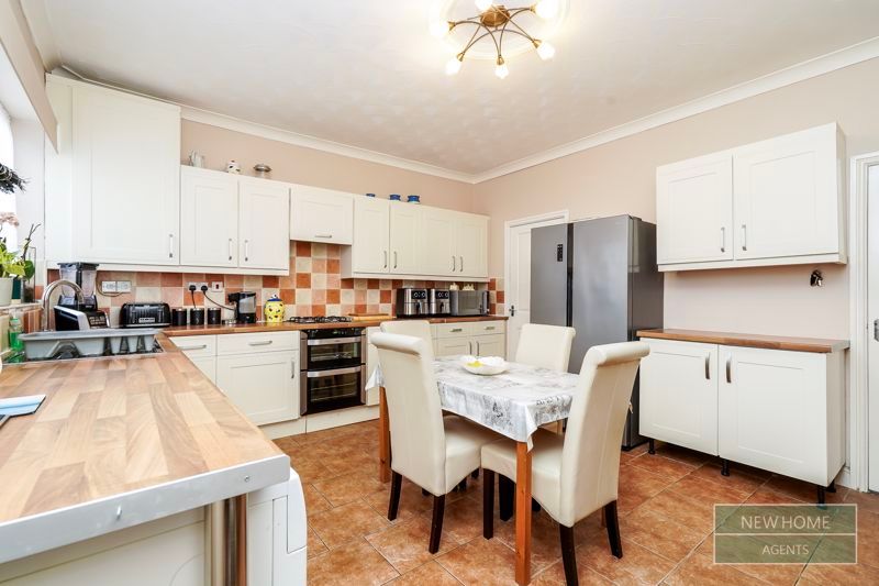 Property photo 2 of 17 Photo 8