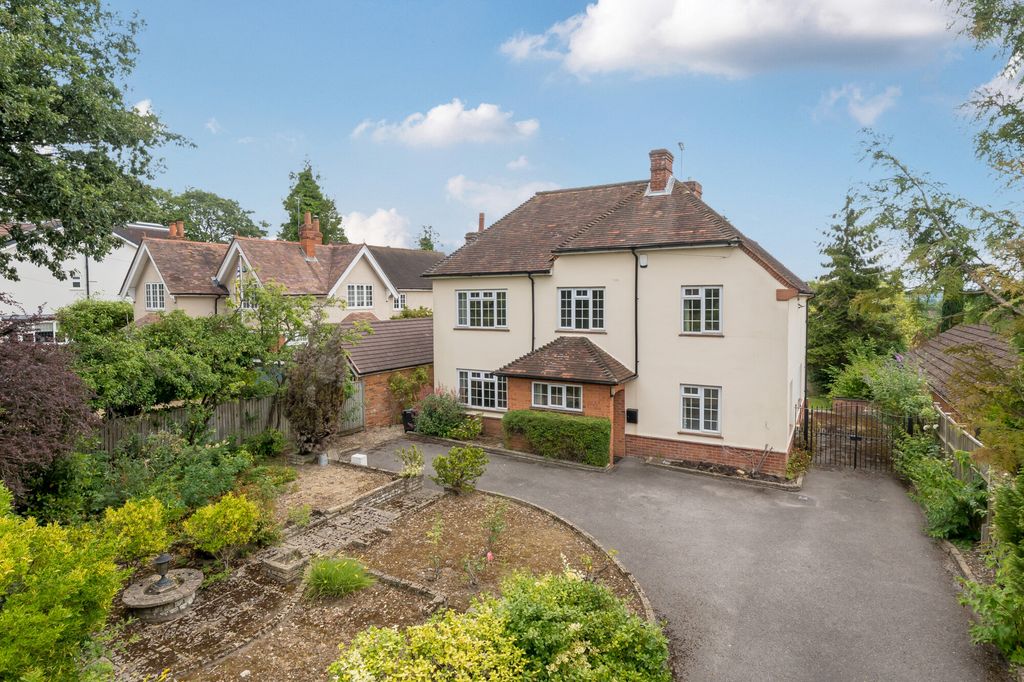 Property photo 1 of 12