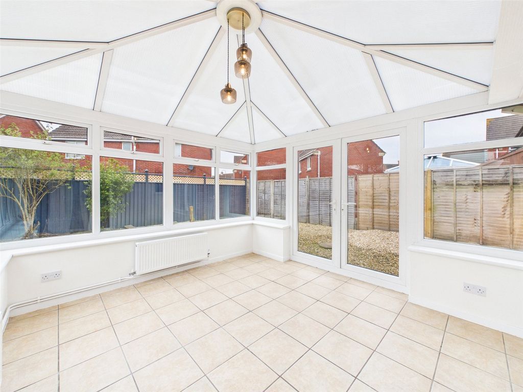Property photo 3 of 26 Picture No. 06