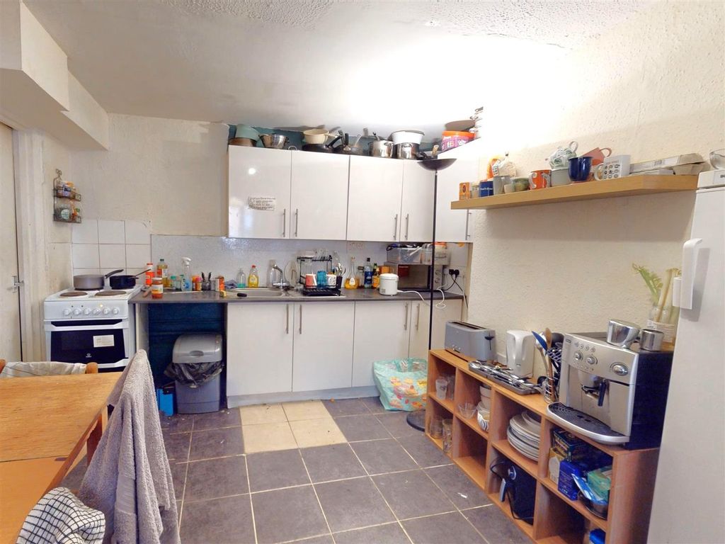 Property photo 2 of 11 17067832054794.Jpg