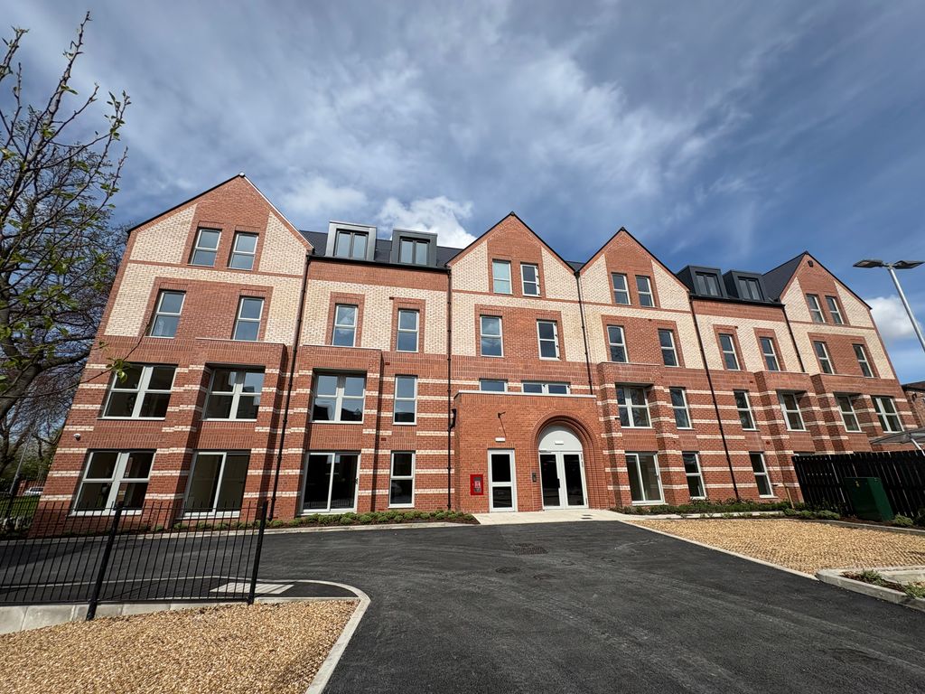 Property photo 1 of 11