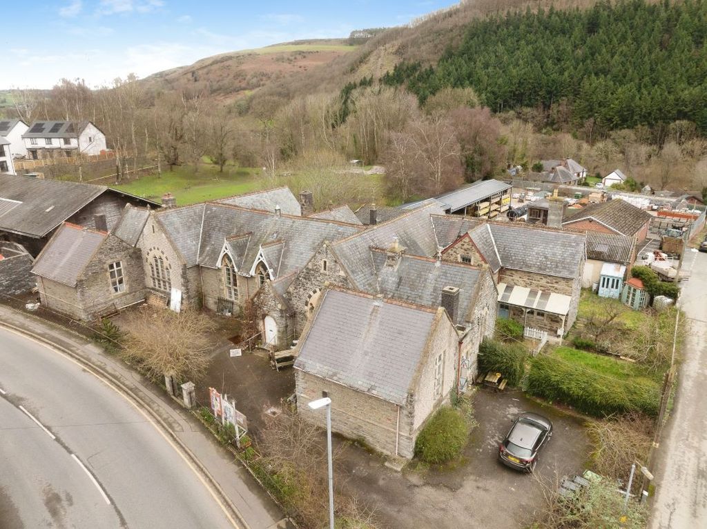 Property photo 3 of 22