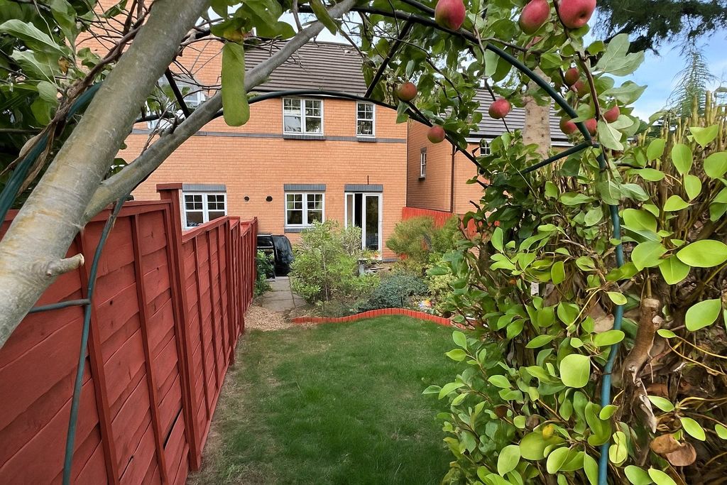 Property photo 2 of 13 Picture No. 36