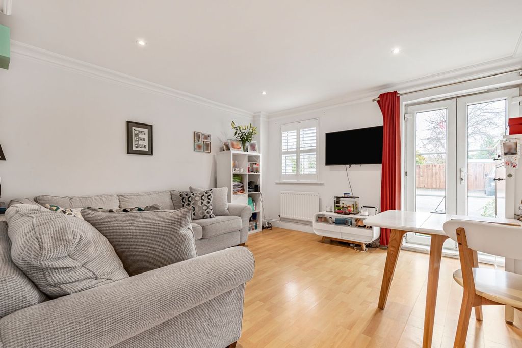 Property photo 1 of 9 Picture No. 32