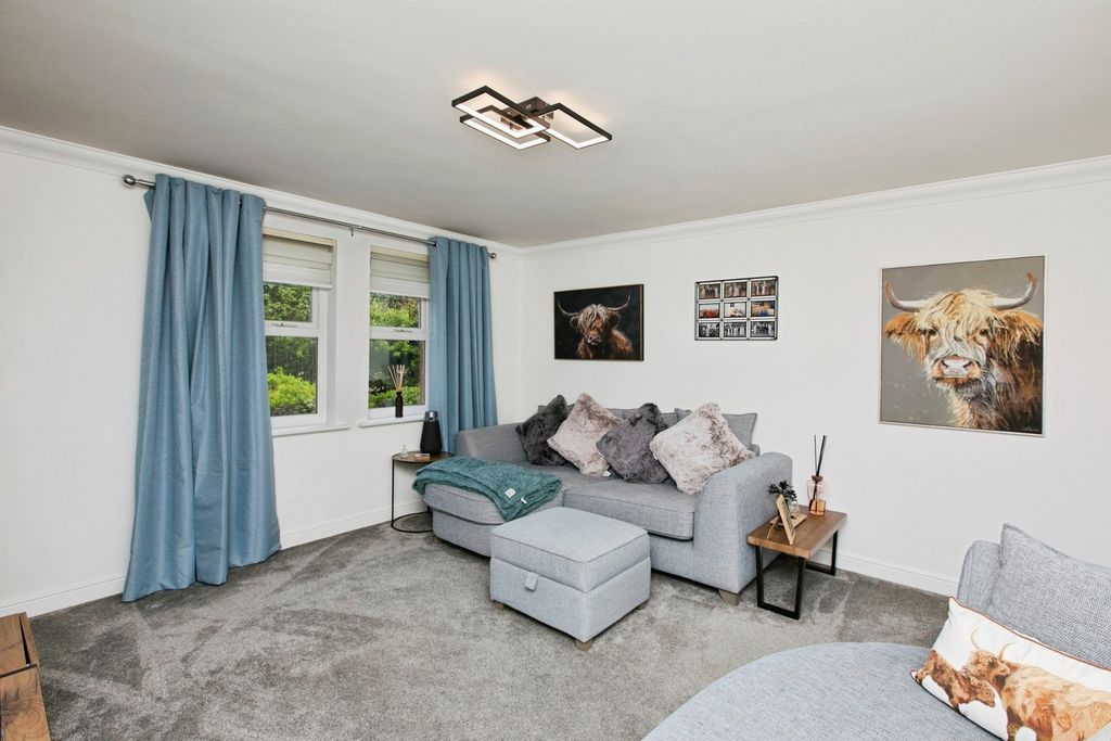 Property photo 2 of 14 Lounge