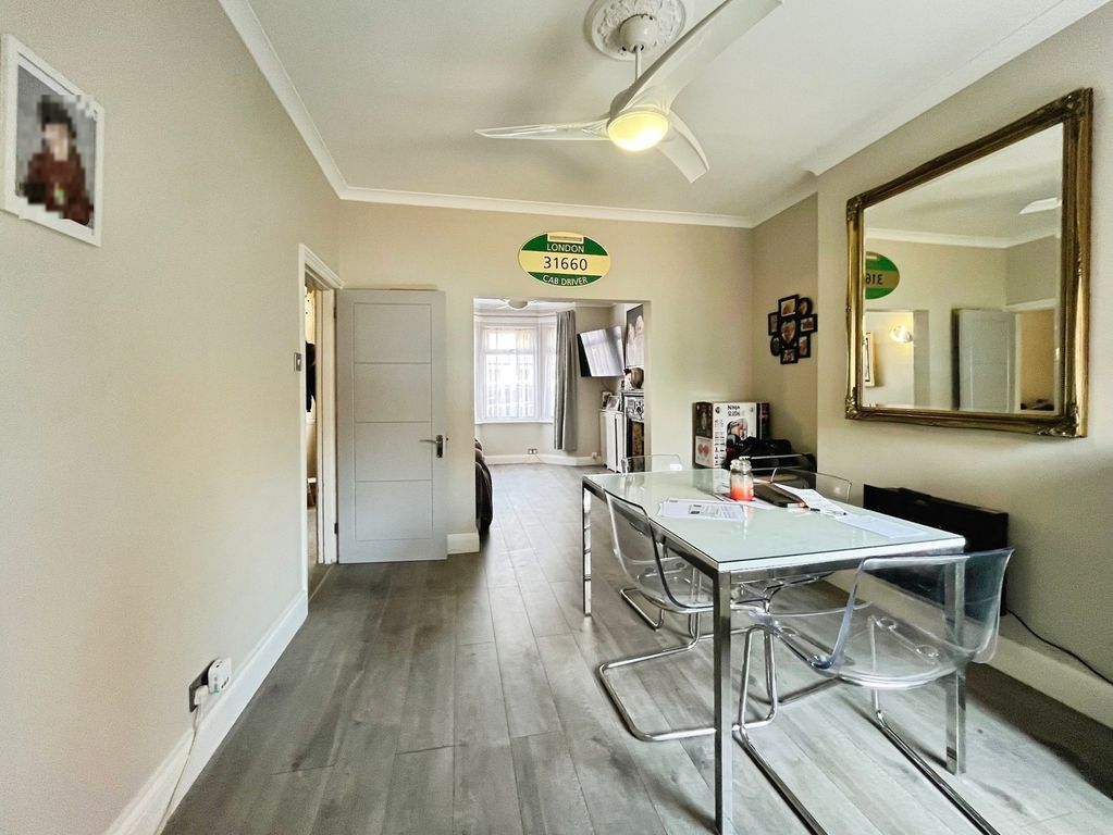 Property photo 3 of 11 Pbox-Img.Jpg
