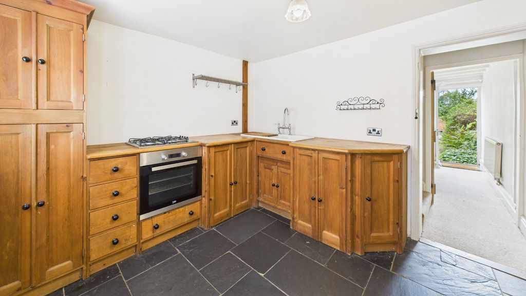 Property photo 2 of 17 4431488