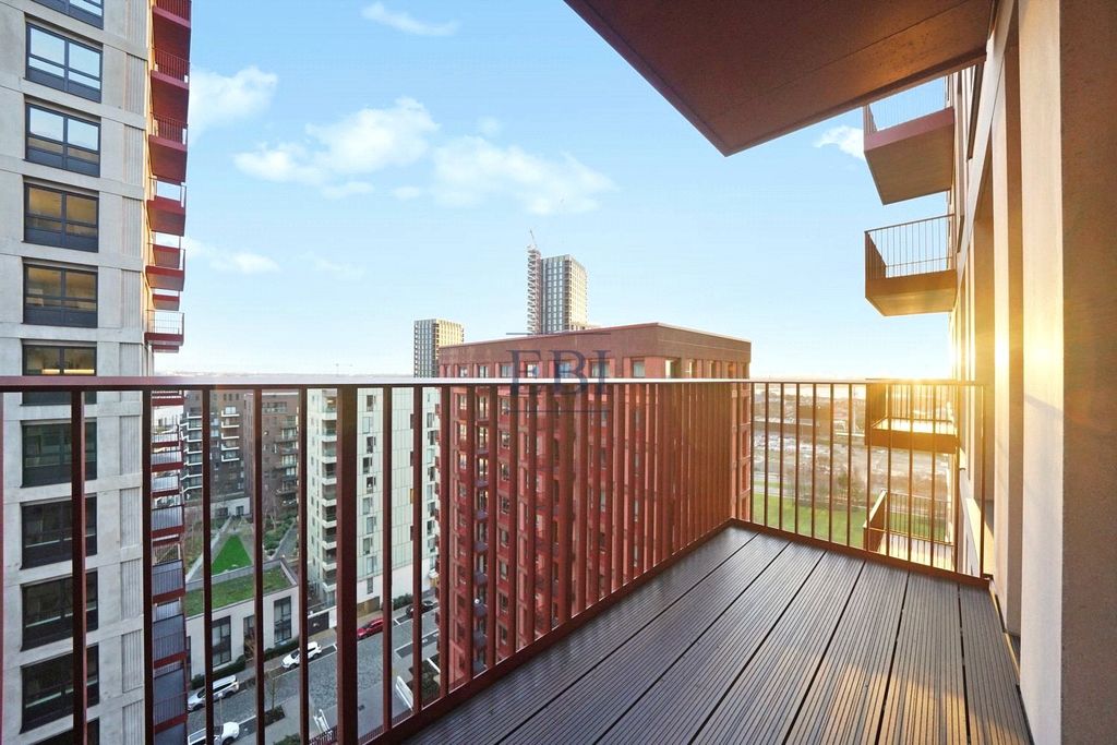 Property photo 2 of 8 Picture No. 30