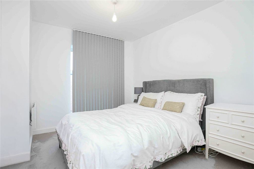 Property photo 3 of 17 Picture No. 04