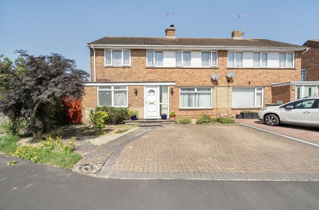 Property photo 1 of 11 148306536A3d17A9686F7