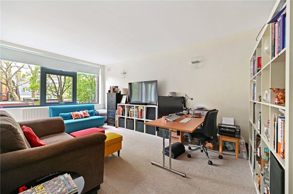 Property photo 1 of 11 Picture No. 10
