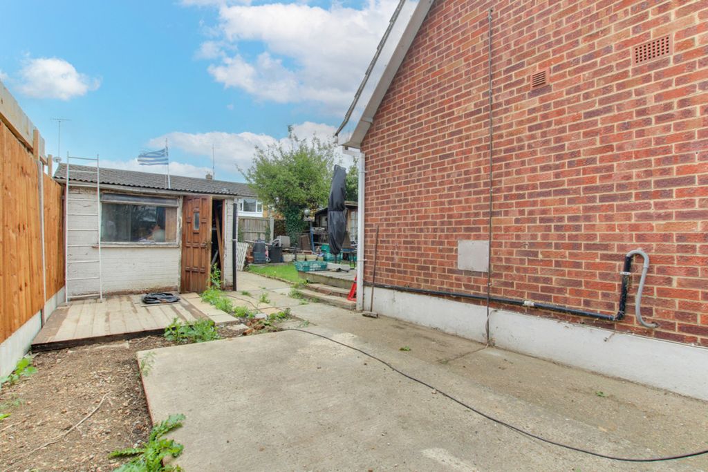 Property photo 3 of 13