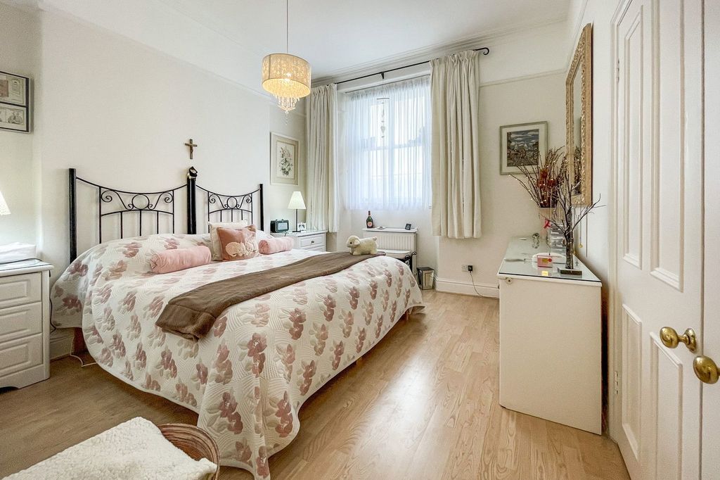 Additional image 14 of 2 bed flat for saleElliot Terrace, The Hoe, Plymouth PL1