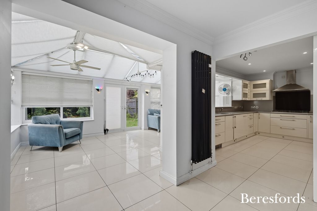 Property photo 2 of 25 Picture No. 03