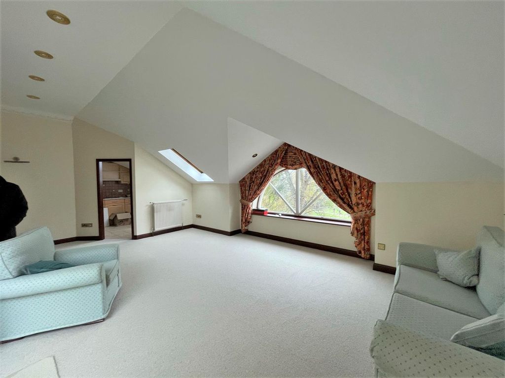 Property photo 3 of 26 2 (3).Jpeg