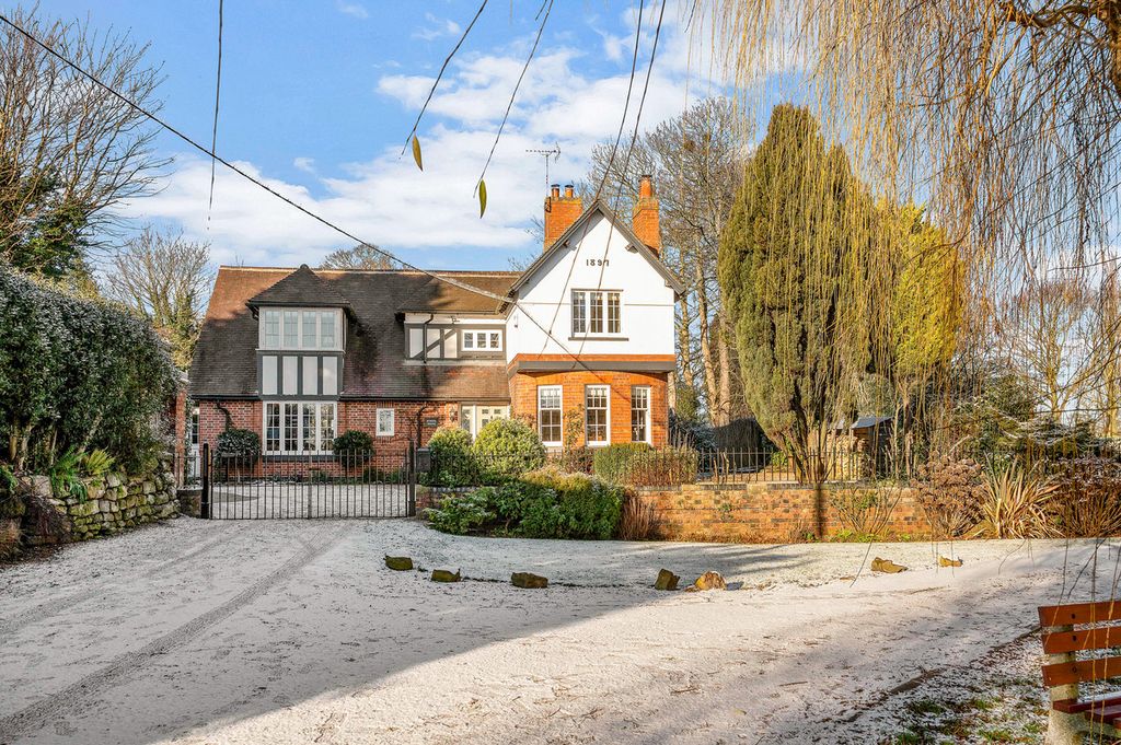 Property photo 1 of 33