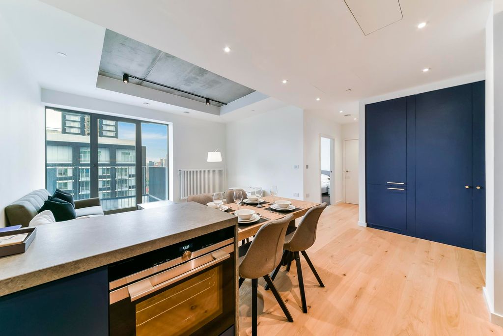 Property photo 2 of 13