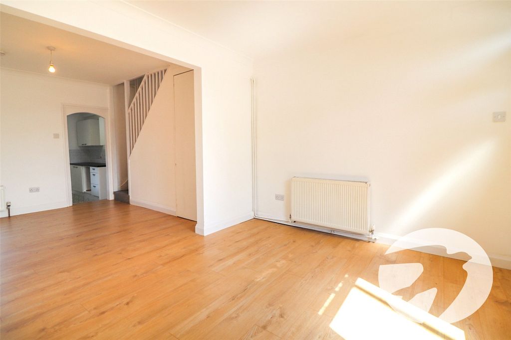 Property photo 3 of 18 Picture No. 04