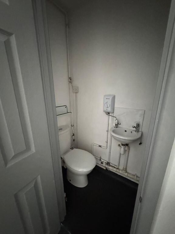 Property photo 3 of 5