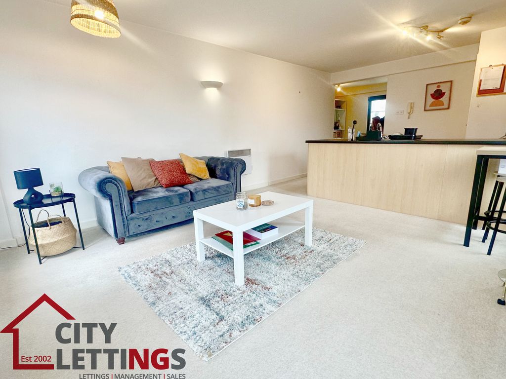 Property photo 3 of 11 Img_3427