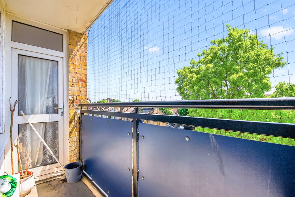Property photo 2 of 11 Balcony