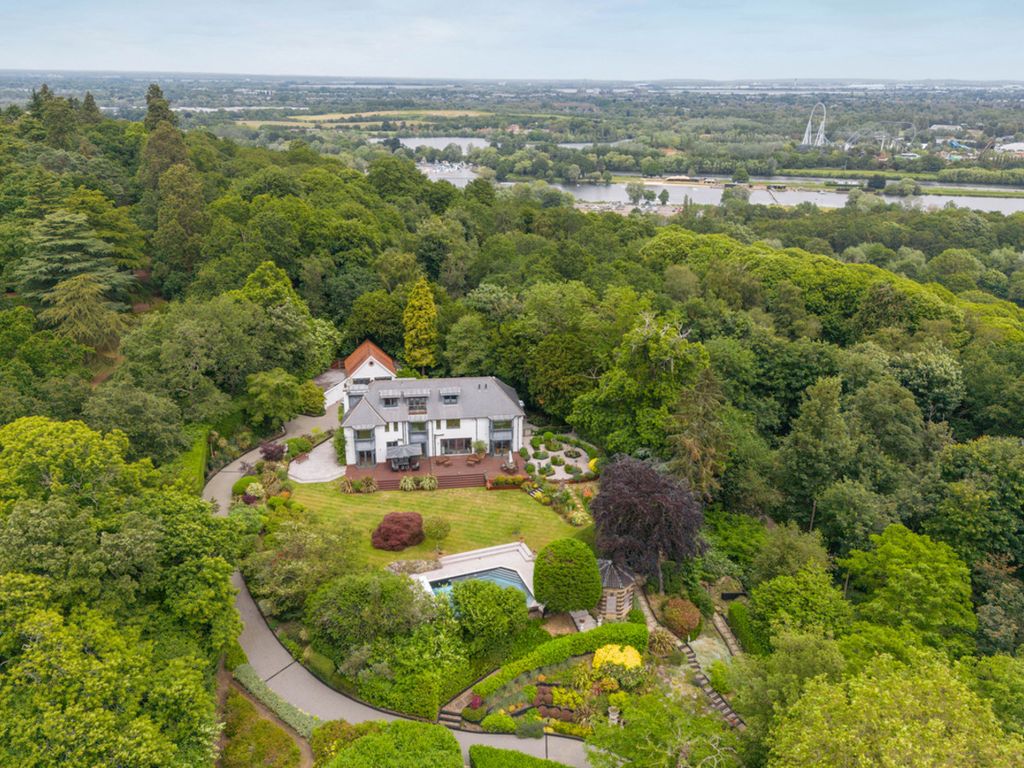 Property photo 3 of 34