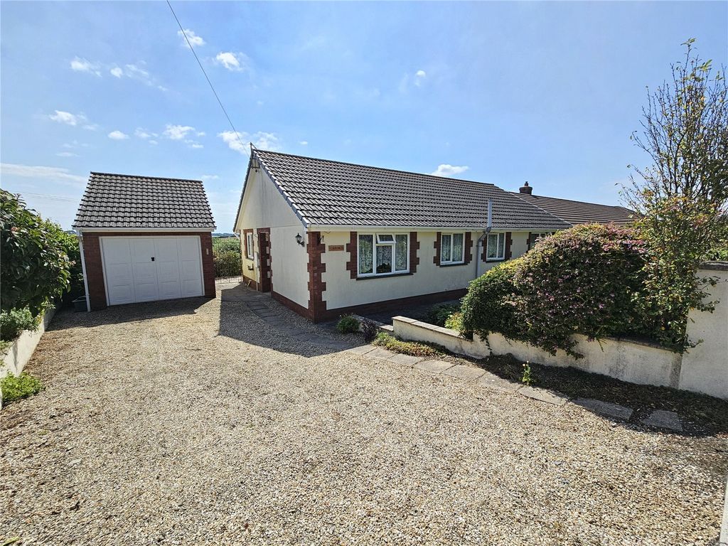 Property photo 1 of 17 Picture No. 01
