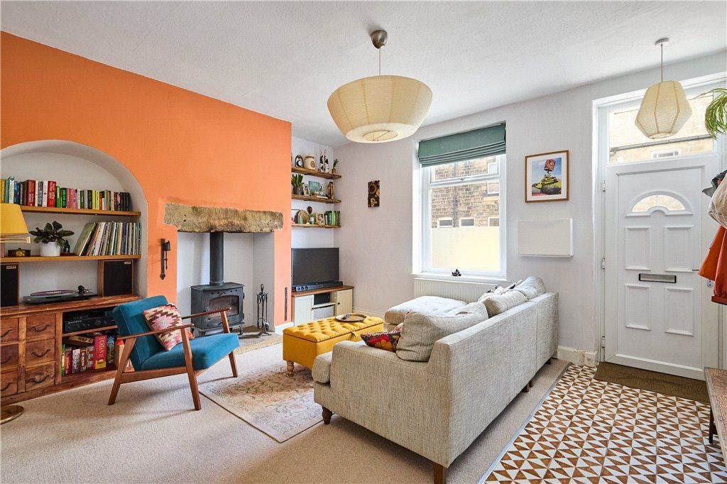 Property photo 3 of 17 Sitting Room