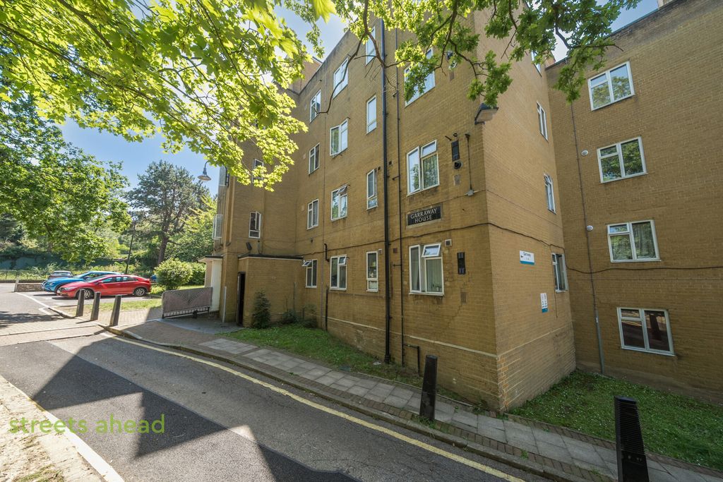 Property photo 1 of 16 8455Abdb-d02F-47c...