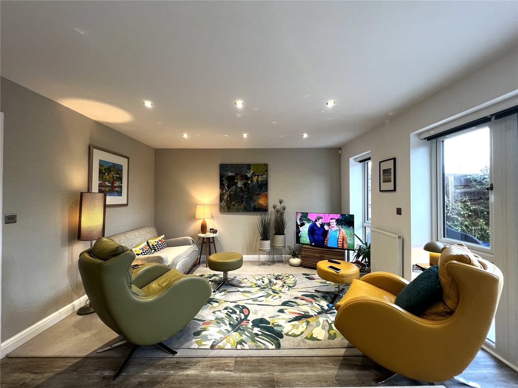 Property photo 3 of 12 Picture No. 10