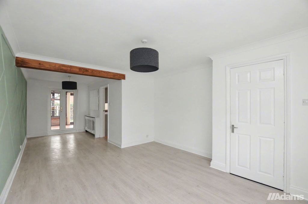 Property photo 2 of 27