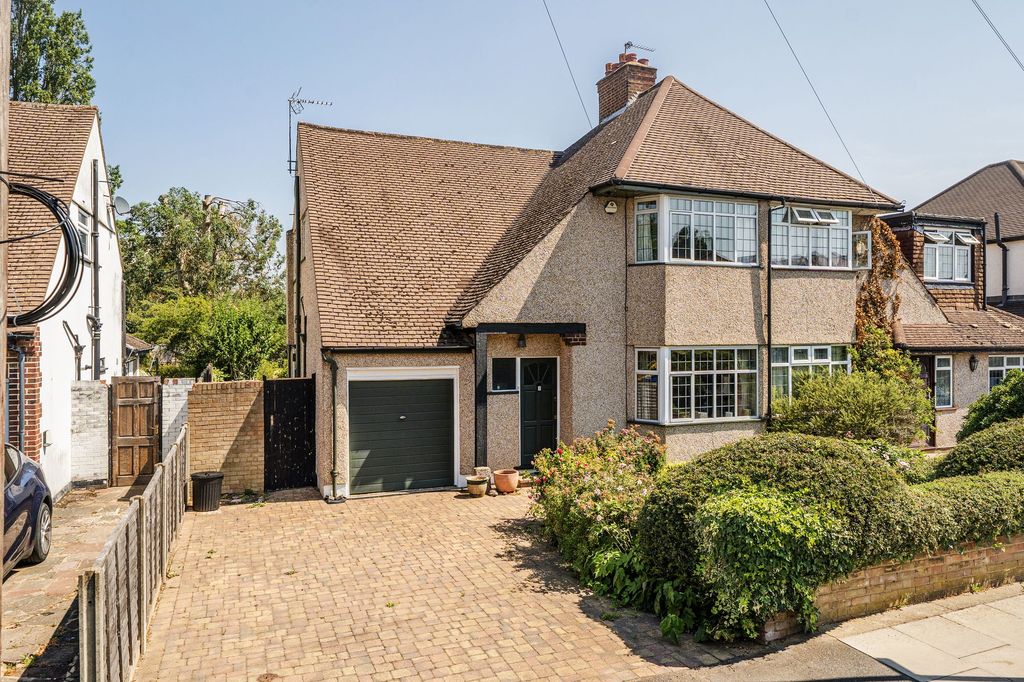 Property photo 1 of 17