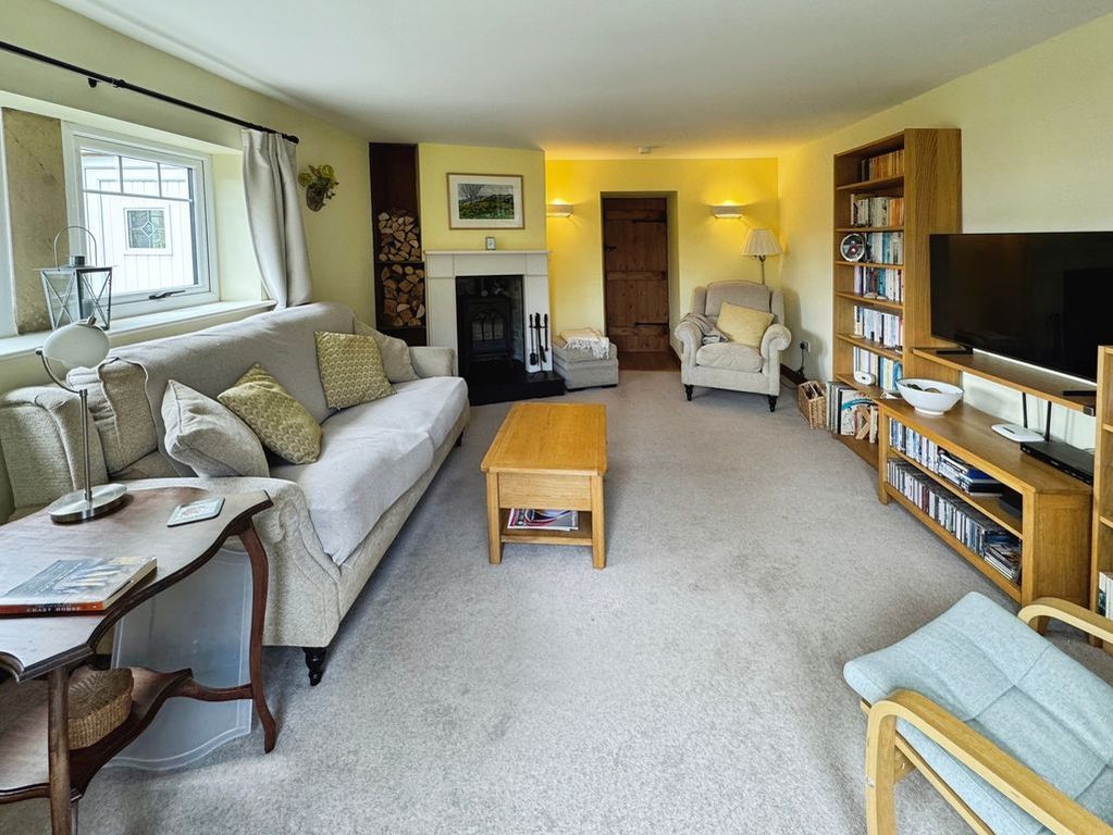 Property photo 2 of 11 Photo 10