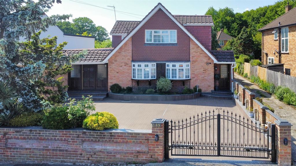 Property photo 1 of 34 _1747144278188_Photo_Optimized.Jpg