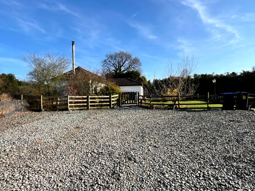 Property photo 2 of 18 Parking Area