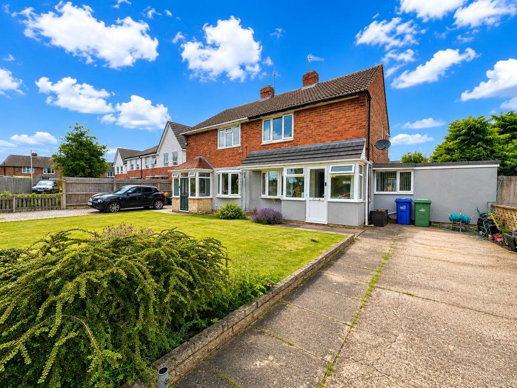 Property photo 1 of 15 666.Png